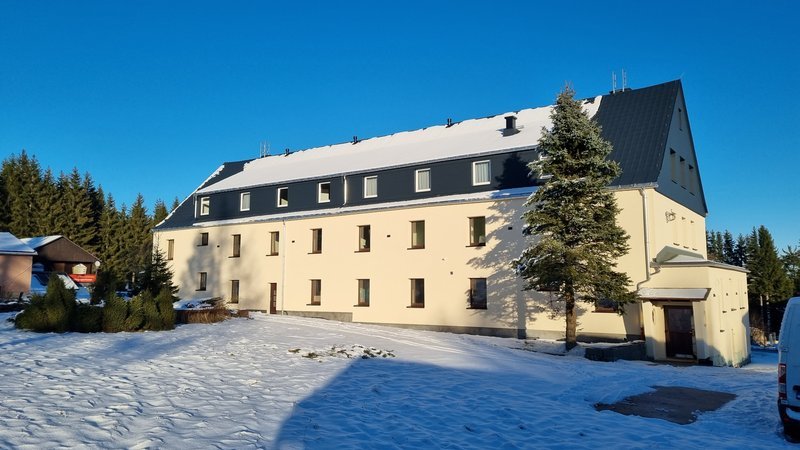 Hinteransicht des Hotel Erlebnis Wald