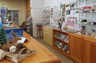 Hier sehen Sie einen Teil der Einrichtung der Tourist- Information